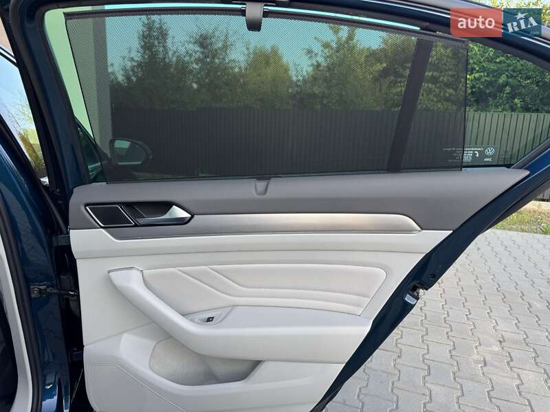 Седан Volkswagen Passat 2020 в Стрию