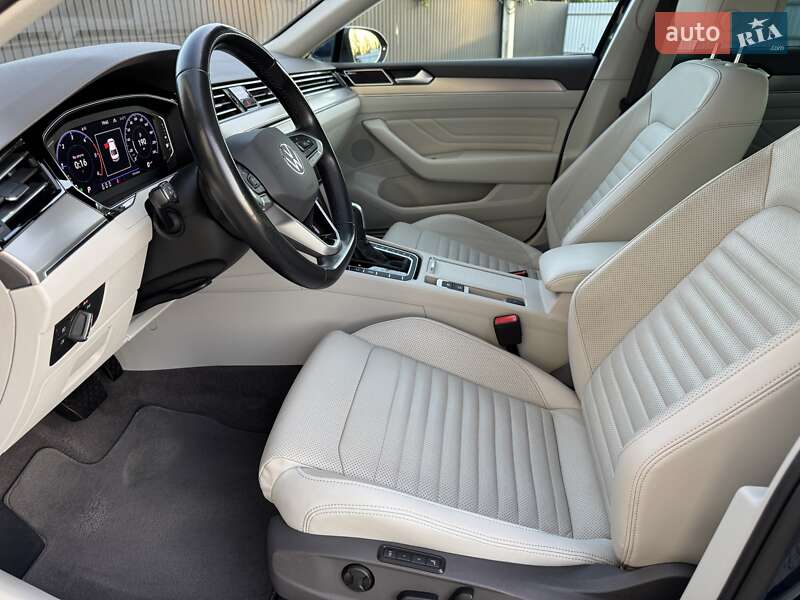 Седан Volkswagen Passat 2020 в Стрию
