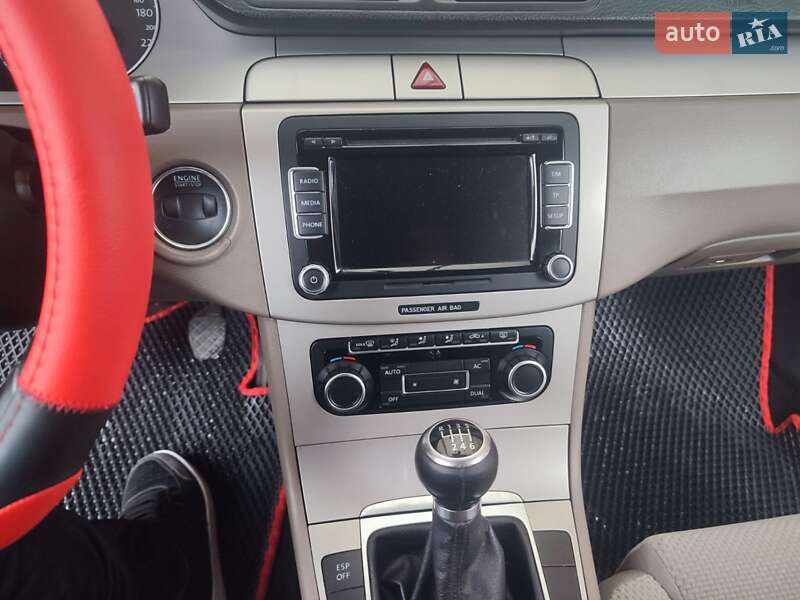 Универсал Volkswagen Passat 2010 в Чемеровцах