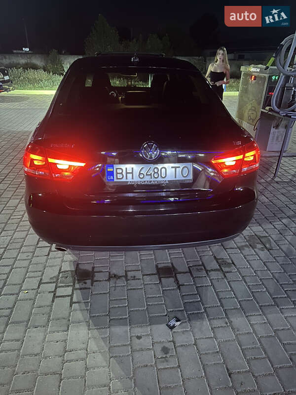 Седан Volkswagen Passat 2014 в Білгороді-Дністровському