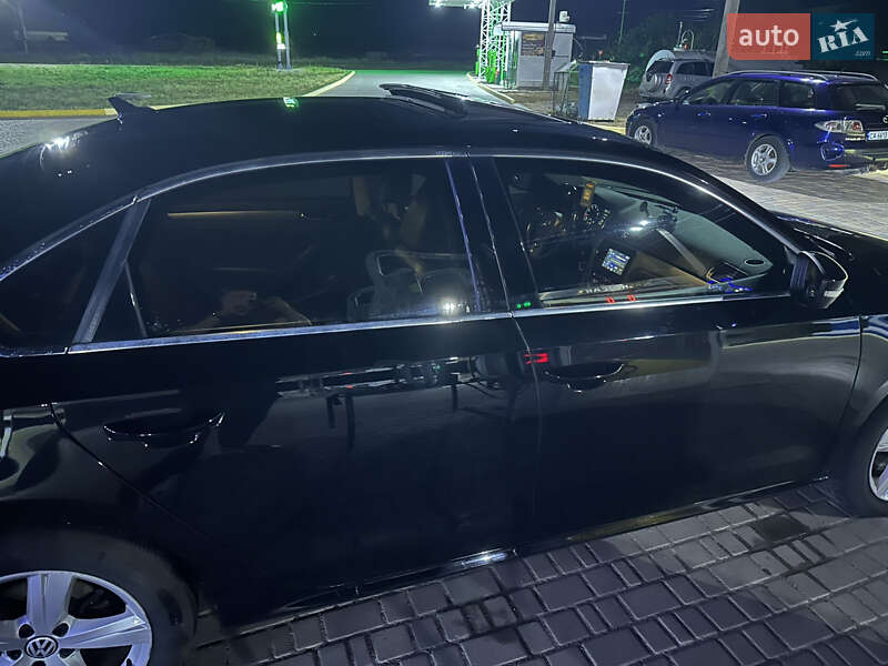 Седан Volkswagen Passat 2014 в Білгороді-Дністровському