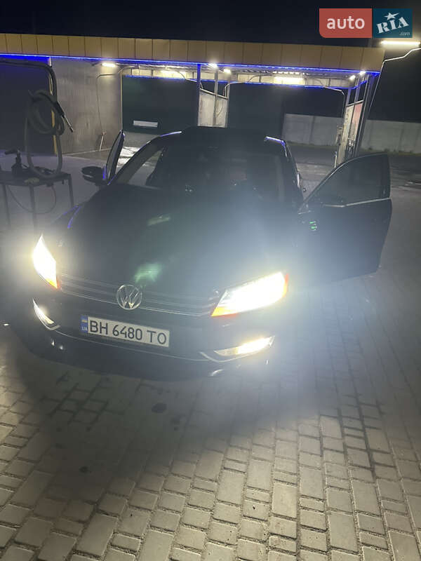 Седан Volkswagen Passat 2014 в Білгороді-Дністровському