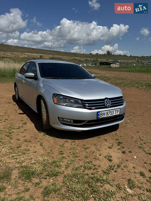Седан Volkswagen Passat 2013 в Одесі
