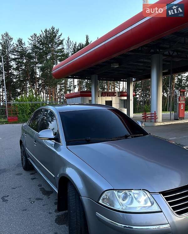Седан Volkswagen Passat 2003 в 