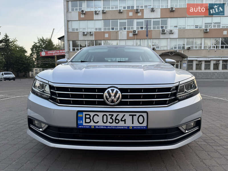 Седан Volkswagen Passat 2018 в Львові
