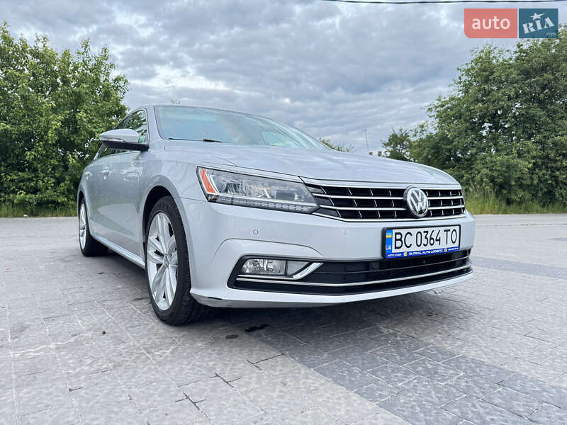 Седан Volkswagen Passat 2018 в Львові