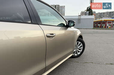 Седан Volkswagen Passat 2015 в 