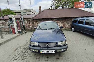 Седан Volkswagen Passat 1996 в Львове