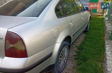 Седан Volkswagen Passat 2003 в Збараже