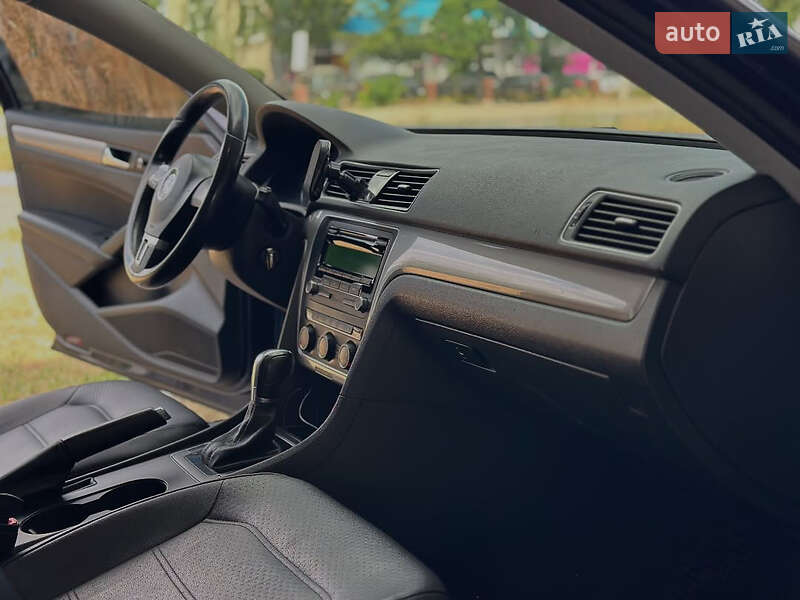 Седан Volkswagen Passat 2014 в Дніпрі фото 11 Седан Volkswagen Passat 2014 в Дніпрі