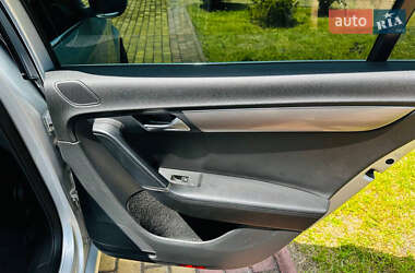Седан Volkswagen Passat 2011 в 