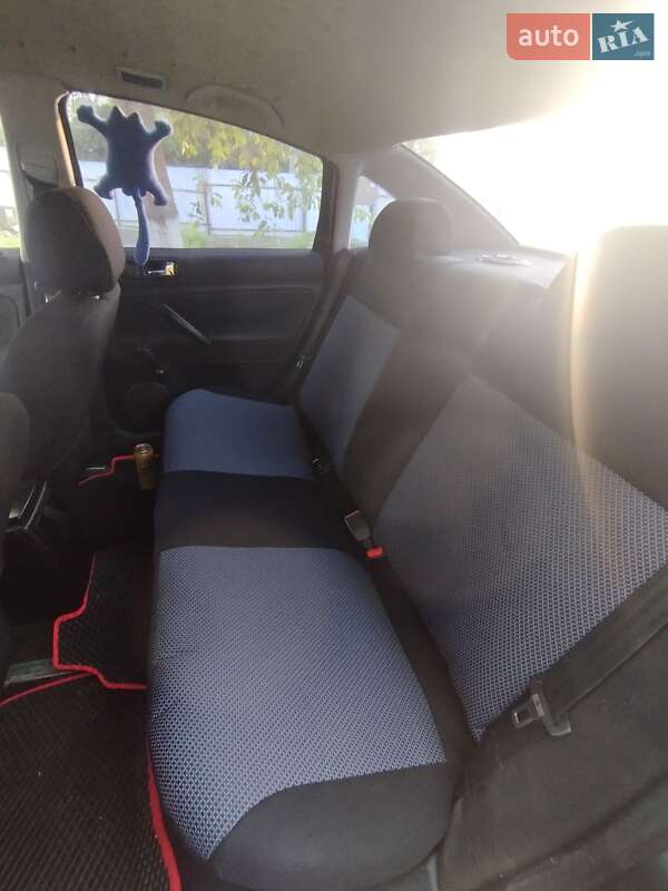 Седан Volkswagen Passat 1997 в Погребище