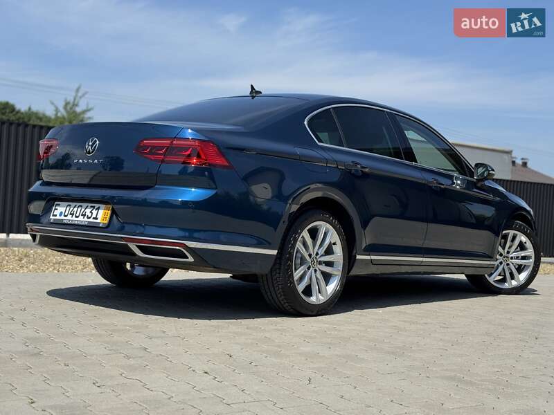 Седан Volkswagen Passat 2020 в Стрию
