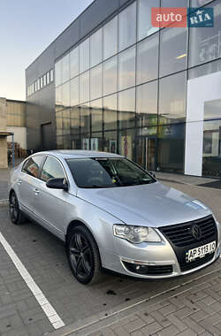 Седан Volkswagen Passat 2005 в Запорожье