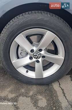 Универсал Volkswagen Passat 2011 в 