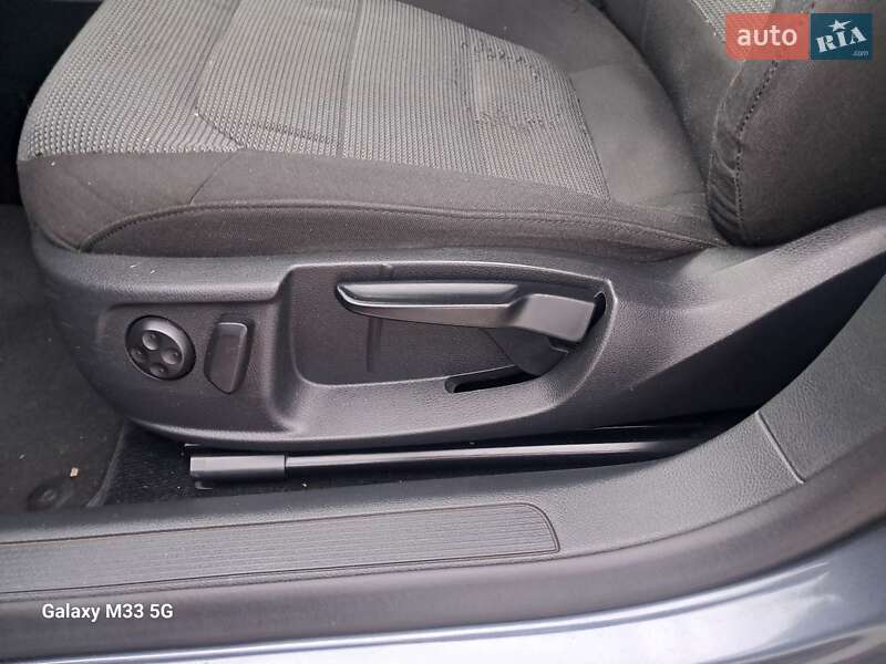 Универсал Volkswagen Passat 2011 в Черновцах