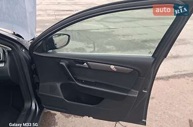 Универсал Volkswagen Passat 2011 в 