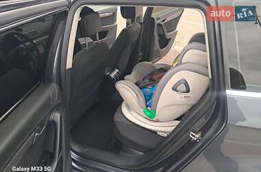 Универсал Volkswagen Passat 2011 в 