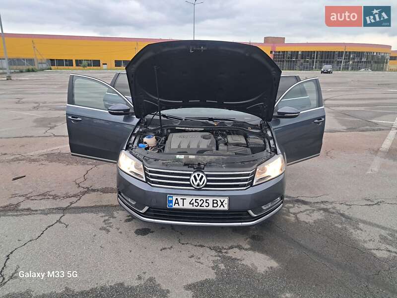 Универсал Volkswagen Passat 2011 в Черновцах