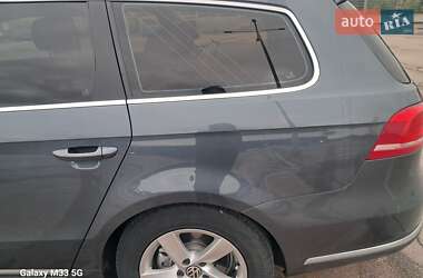 Универсал Volkswagen Passat 2011 в 