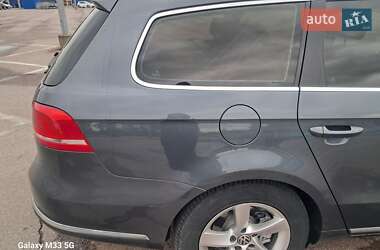 Универсал Volkswagen Passat 2011 в 