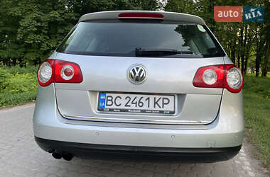 Універсал Volkswagen Passat 2009 в 