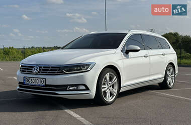 Универсал Volkswagen Passat 2015 в Ровно