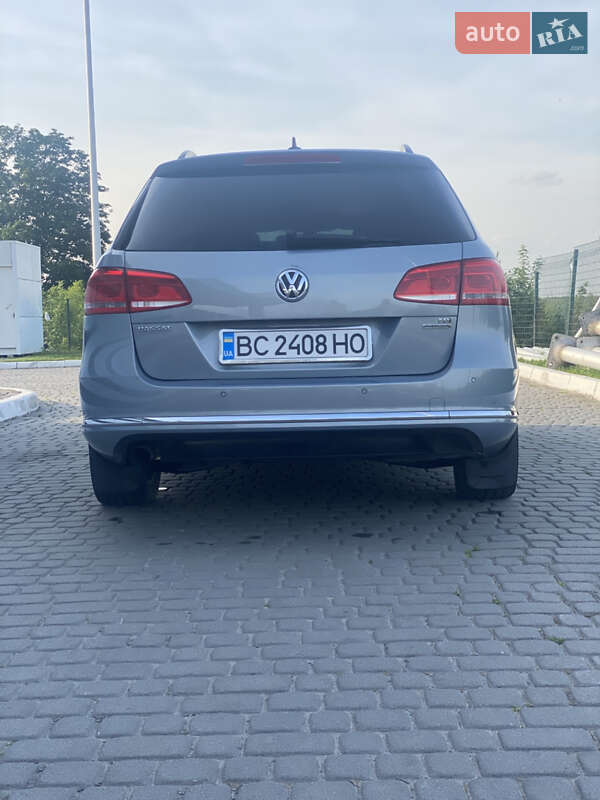 Універсал Volkswagen Passat 2011 в Львові