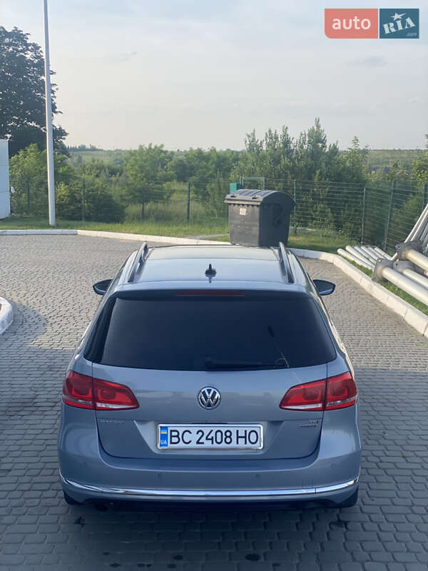 Універсал Volkswagen Passat 2011 в Львові