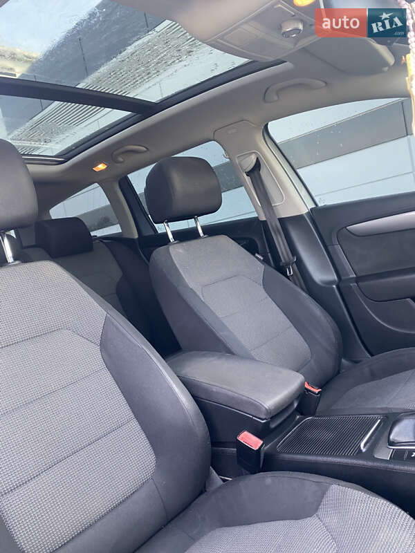 Універсал Volkswagen Passat 2011 в Львові