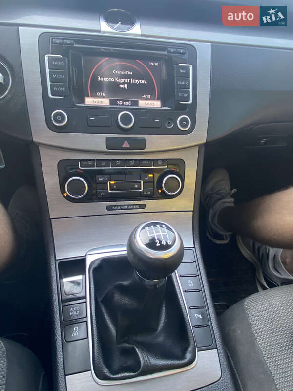 Універсал Volkswagen Passat 2011 в Львові