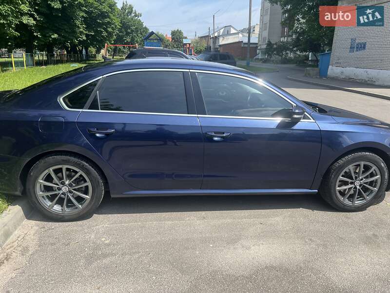 Седан Volkswagen Passat 2015 в Луцке фото 10 Седан Volkswagen Passat 2015 в Луцке