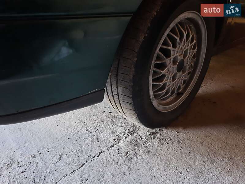 Универсал Volkswagen Passat 1996 в Мурованых Куриловцах