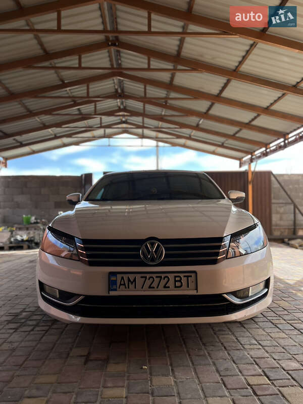 Седан Volkswagen Passat 2012 в Коростышеве