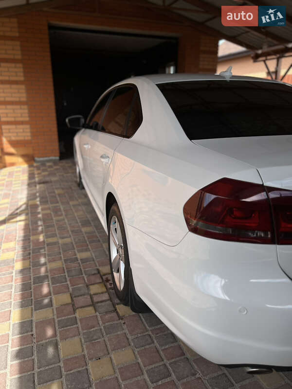 Седан Volkswagen Passat 2012 в Коростышеве