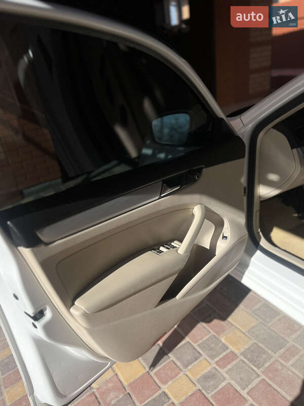 Седан Volkswagen Passat 2012 в Коростышеве