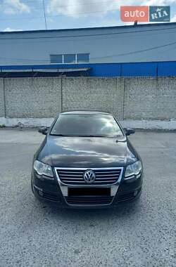 Седан Volkswagen Passat 2006 в Рівному