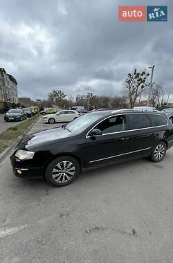 Універсал Volkswagen Passat 2009 в Рівному