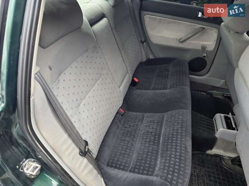 Седан Volkswagen Passat 1998 в Тернополе