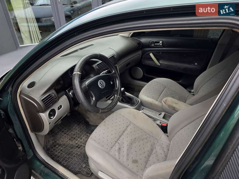 Седан Volkswagen Passat 1998 в Тернополе