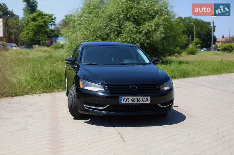 Седан Volkswagen Passat 2014 в Ужгороде