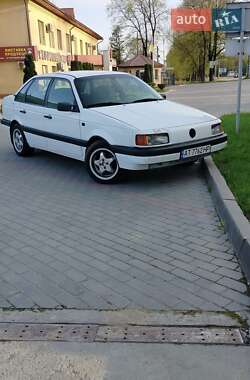 Седан Volkswagen Passat 1990 в Ивано-Франковске