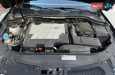 Универсал Volkswagen Passat 2010 в 