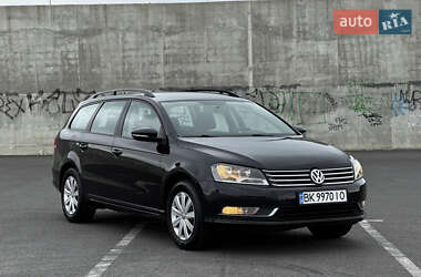Універсал Volkswagen Passat 2010 в Львові