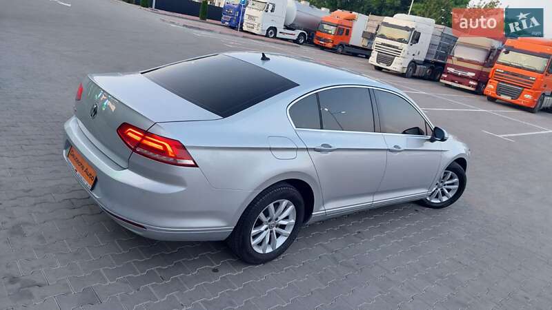 Седан Volkswagen Passat 2016 в Одесі