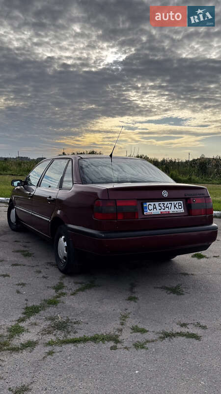 Седан Volkswagen Passat 1996 в Черкасах