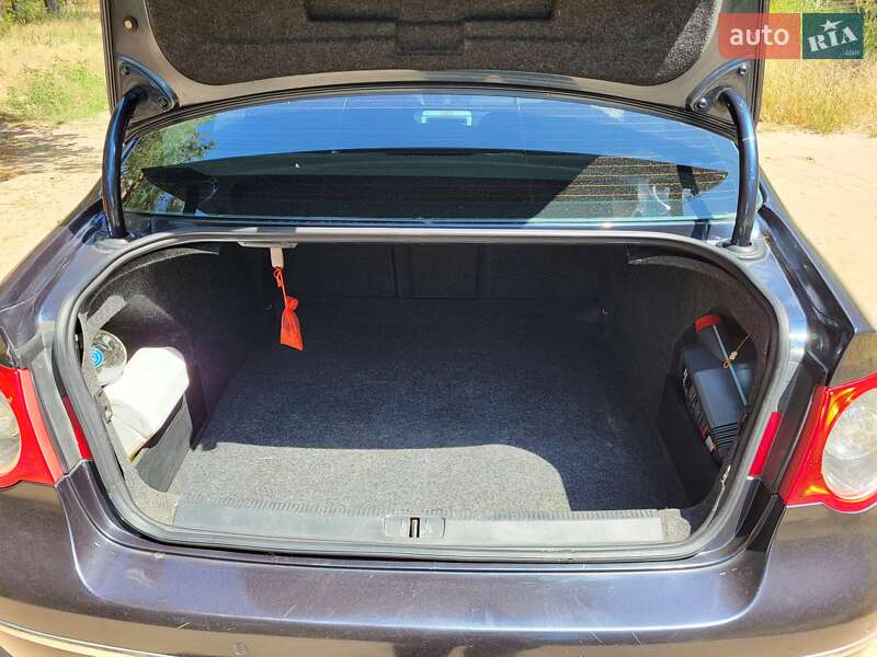 Седан Volkswagen Passat 2007 в Запорожье