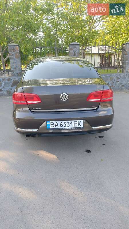 Седан Volkswagen Passat 2011 в Благовещенском