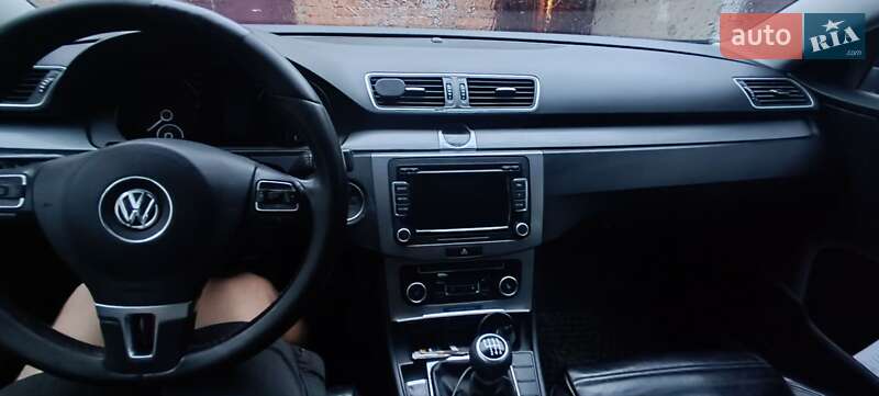 Универсал Volkswagen Passat 2011 в Луцке