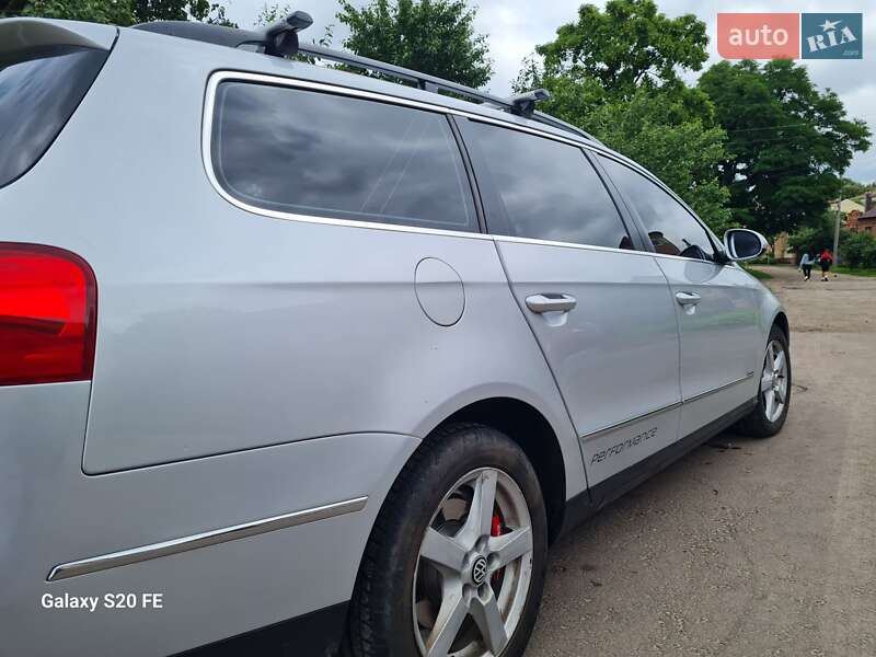 Універсал Volkswagen Passat 2009 в Сумах